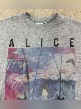 Public Library Alice in Wonderland Graphic Crewneck Cropped Sweatshirt - Gray XS